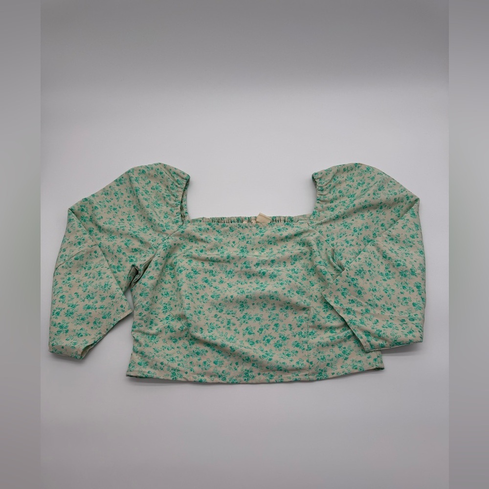 Levi's Women's Yvie Puff 3/4 Sleeve Cropped Blouse - Electric Green Floral NWT - Picture 2 of 11